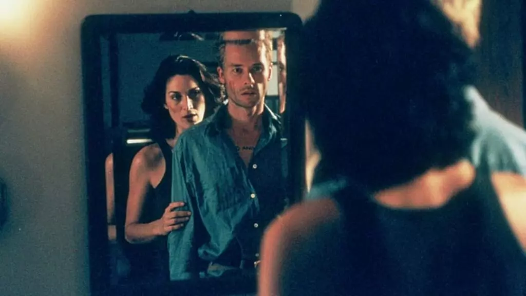 Memento - A Mind-Bending Masterpiece
