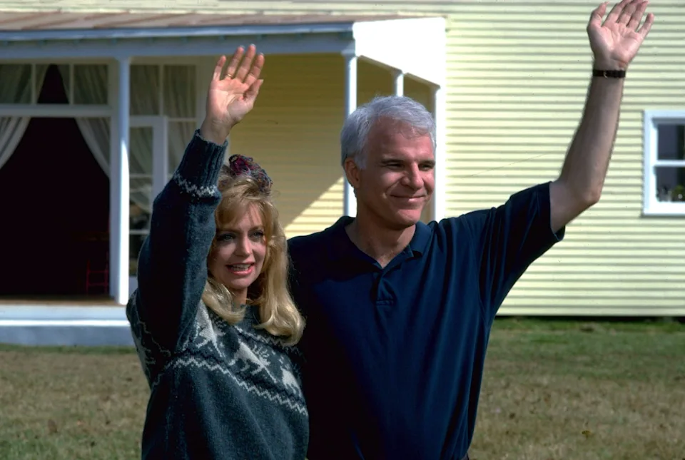 Housesitter - A Masterfully Chaotic Screwball Comedy