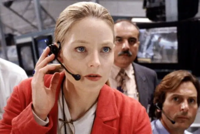 Contact - Jodie Foster Shines in Robert Zemeckis' Sci-Fi Hit