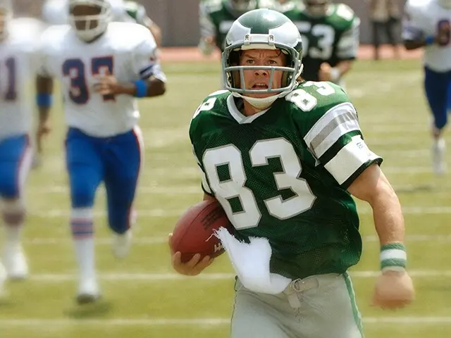 Invincible - An Inspiring, Gritty 2006 Sports Drama