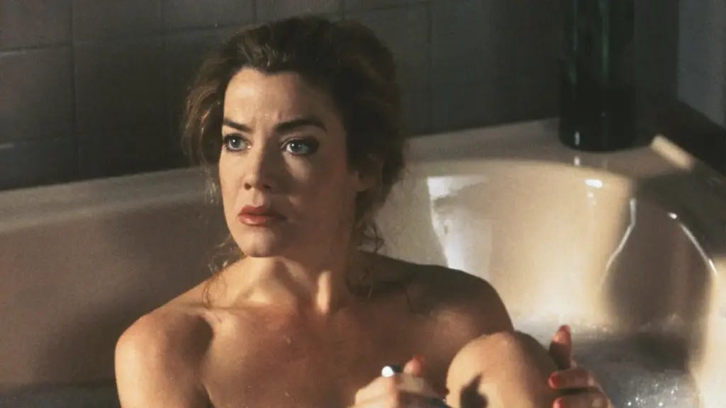 Hexed - Claudia Christian's 90s Erotic Thriller Parody